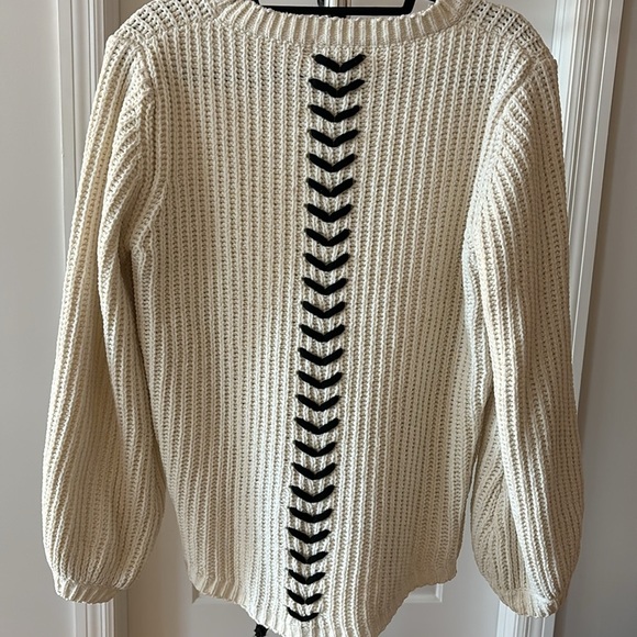 Black lace up oversized sweater - Picture 3 of 3